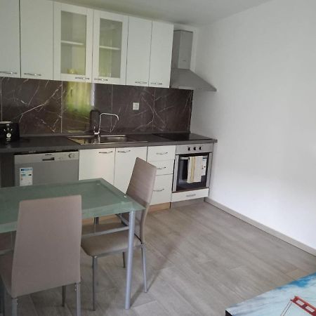 Ferienwohnung Schaefer Murter Exterior foto